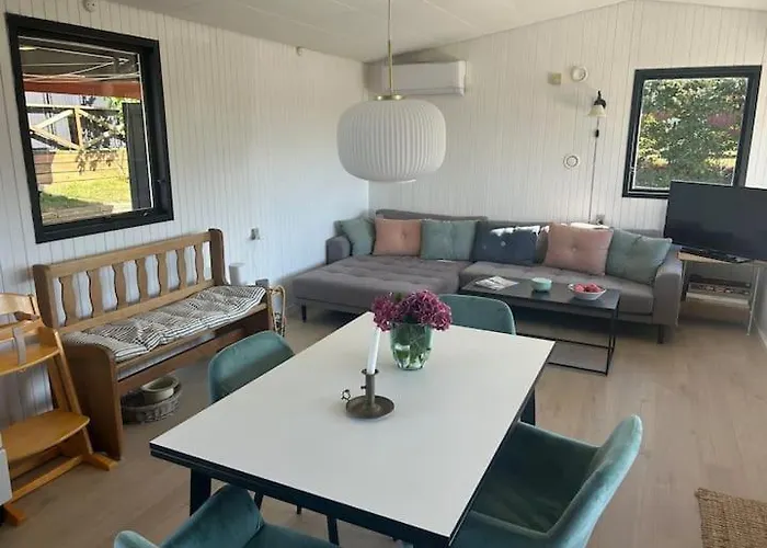 Vacation In Sandvig - Sea & Lighthouse Views * Allinge-Sandvig