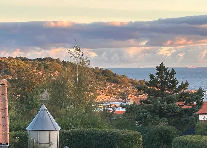 Feriehus Vacation In Sandvig - Sea & Lighthouse Views *